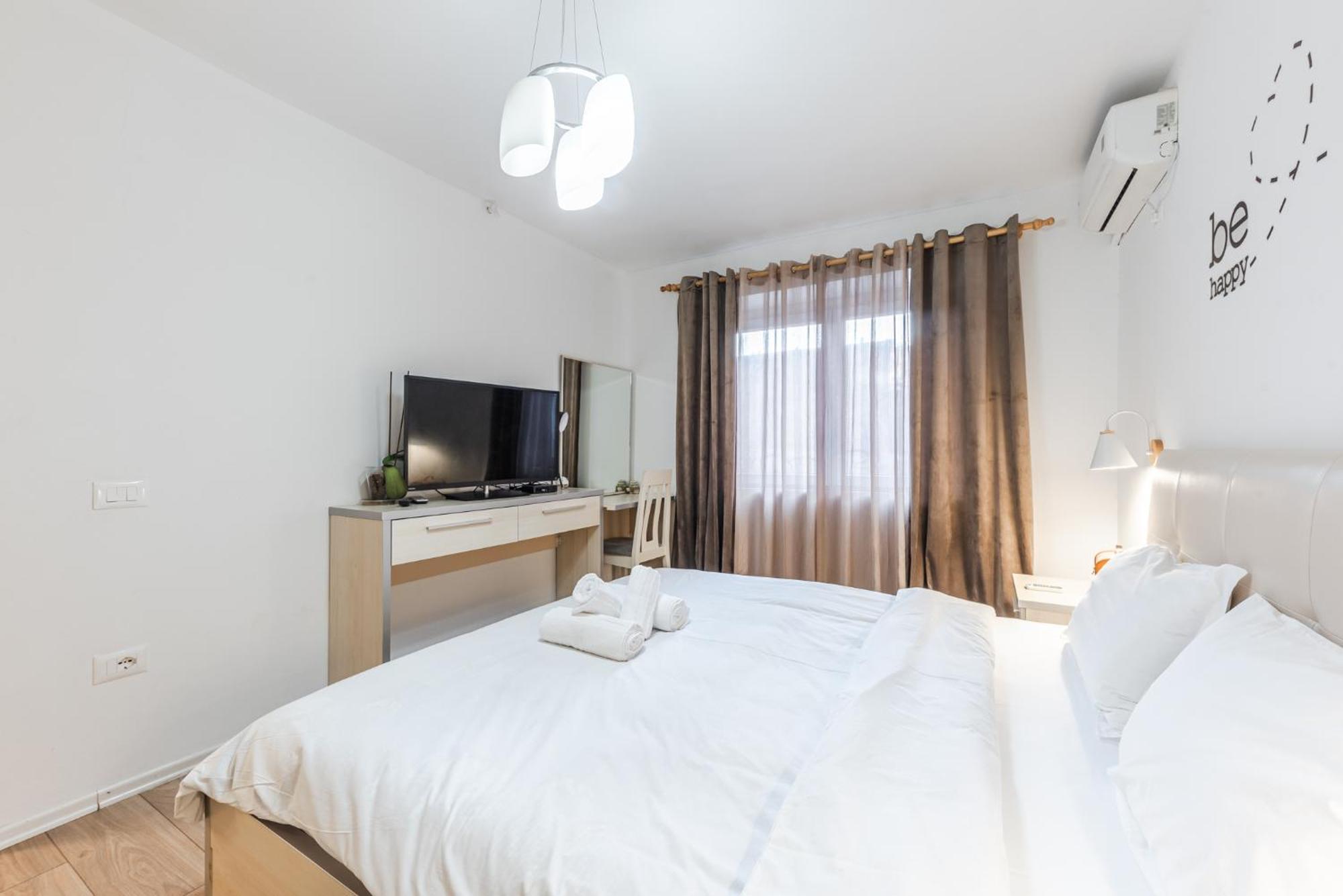 Noir Apartment By Kondo Stays Tirana Exterior foto
